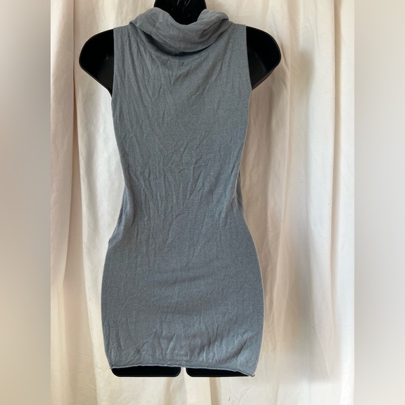 Mossimo Women's Sz M Sleeveless Scoop Mock Turtleneck Sweater, Lightweight - Picture 3 of 5